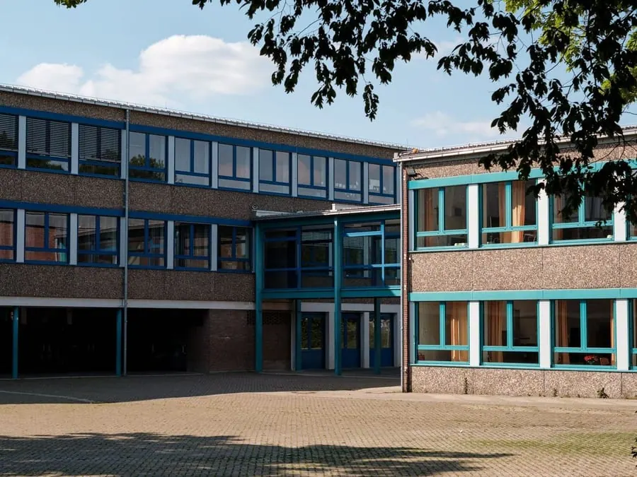 Solar Canopies for Schools & Education