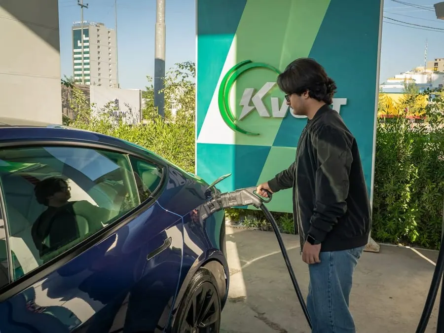 EV-Charging Solar Canopies